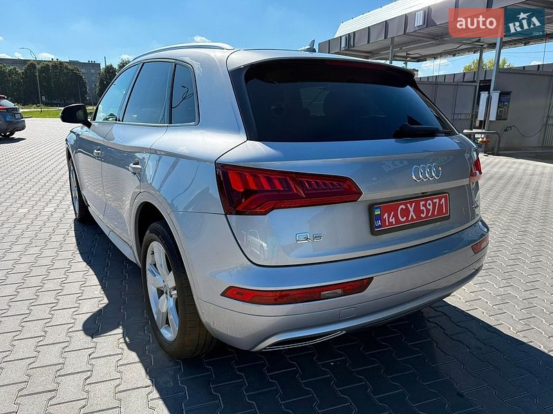 Позашляховик / Кросовер Audi Q5 2018 в Володимирі