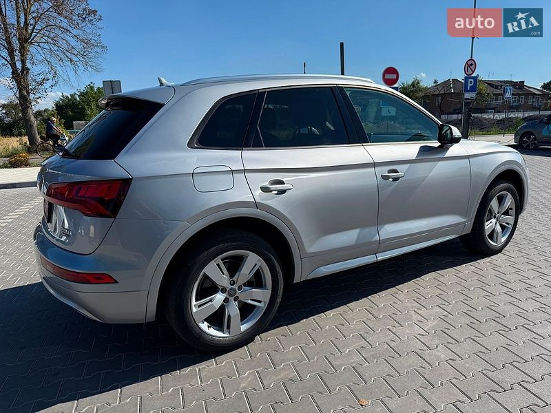Позашляховик / Кросовер Audi Q5 2018 в Володимирі