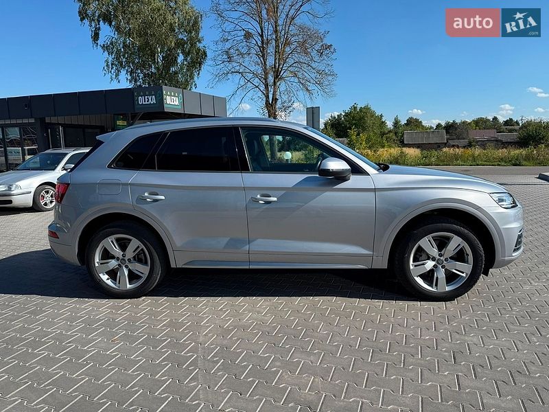Позашляховик / Кросовер Audi Q5 2018 в Володимирі