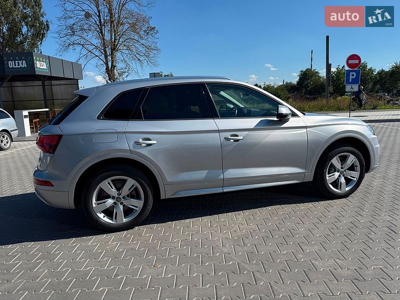 Позашляховик / Кросовер Audi Q5 2018 в Володимирі