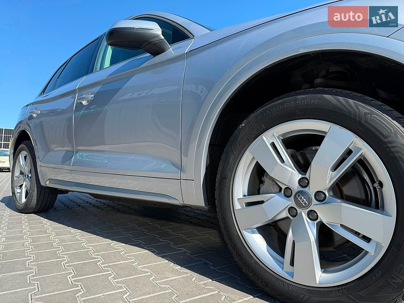 Позашляховик / Кросовер Audi Q5 2018 в Володимирі