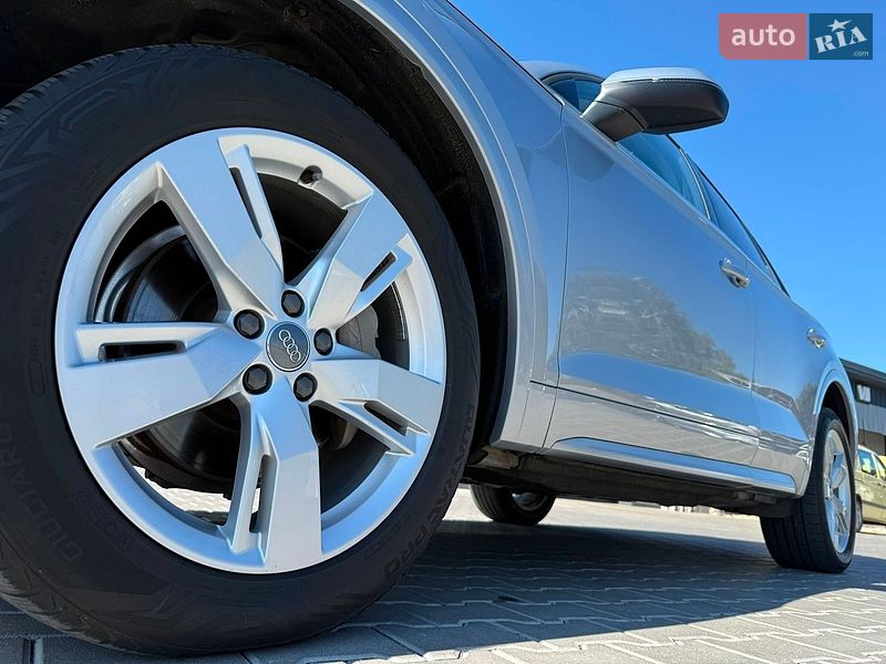 Позашляховик / Кросовер Audi Q5 2018 в Володимирі