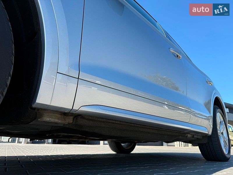 Позашляховик / Кросовер Audi Q5 2018 в Володимирі