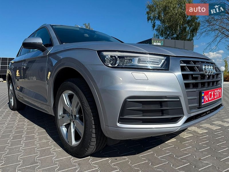 Позашляховик / Кросовер Audi Q5 2018 в Володимирі