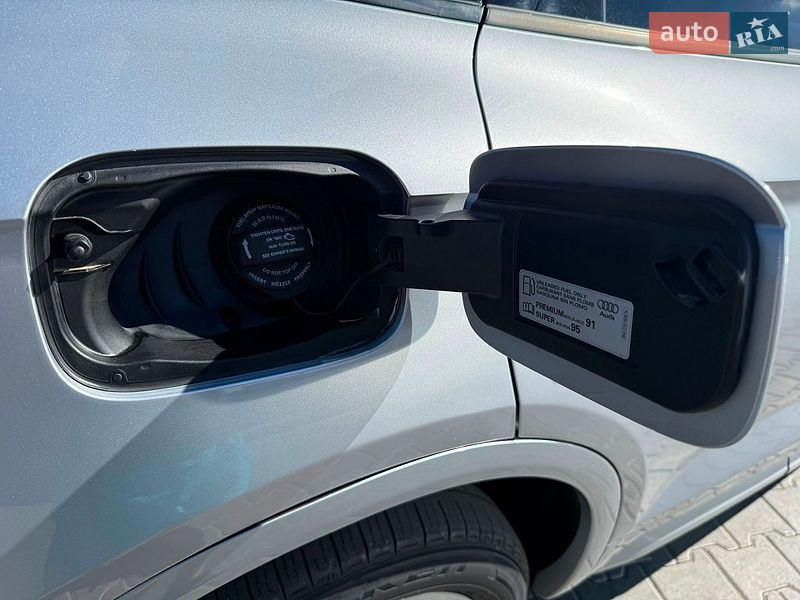 Позашляховик / Кросовер Audi Q5 2018 в Володимирі