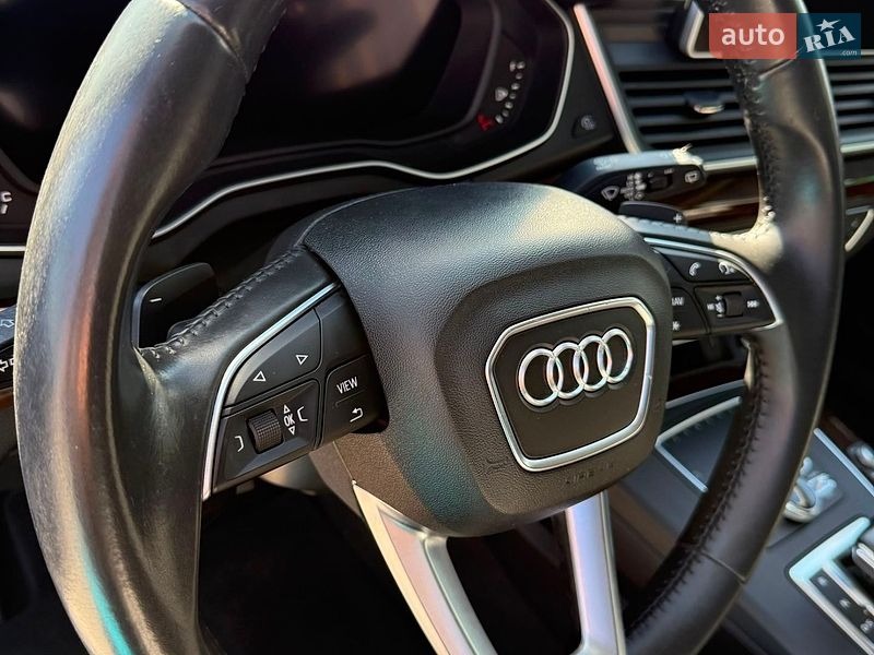 Позашляховик / Кросовер Audi Q5 2018 в Володимирі