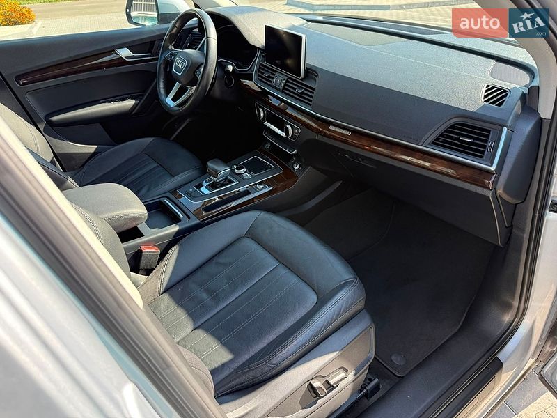 Позашляховик / Кросовер Audi Q5 2018 в Володимирі
