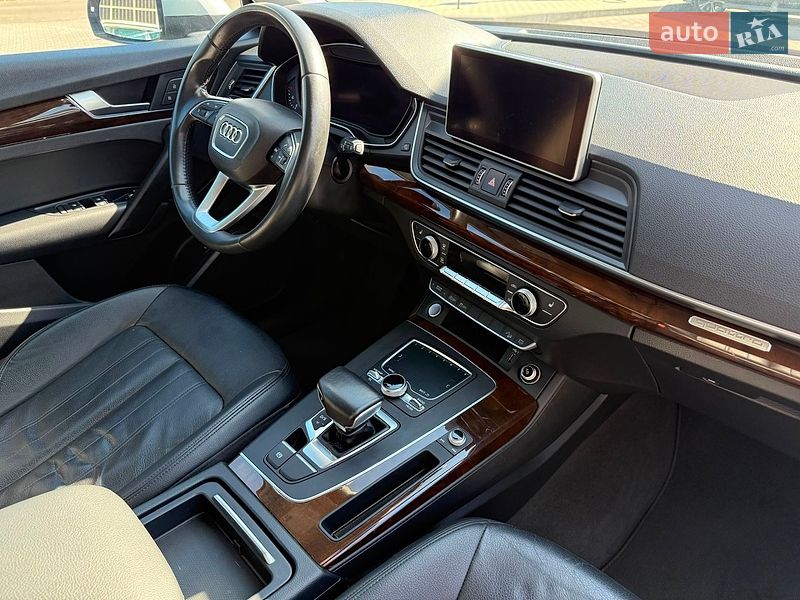 Позашляховик / Кросовер Audi Q5 2018 в Володимирі