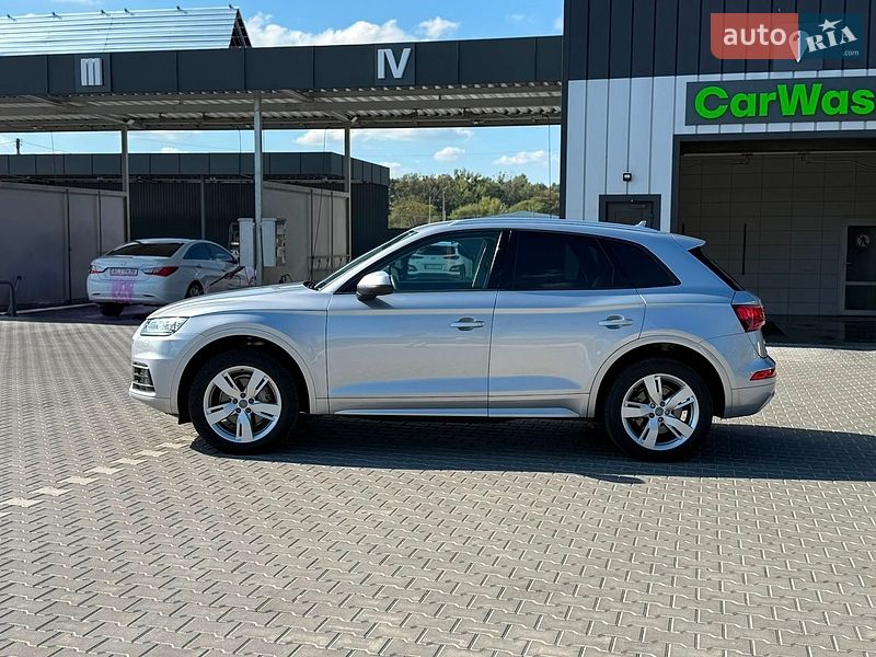 Позашляховик / Кросовер Audi Q5 2018 в Володимирі
