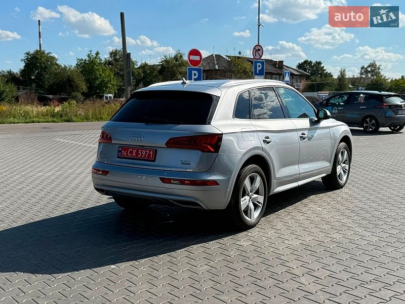 Позашляховик / Кросовер Audi Q5 2018 в Володимирі