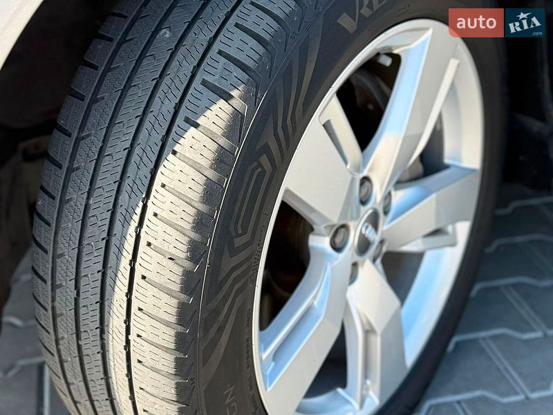 Позашляховик / Кросовер Audi Q5 2018 в Володимирі