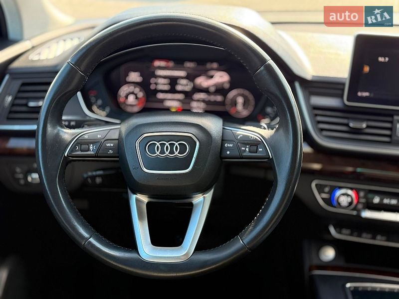 Позашляховик / Кросовер Audi Q5 2018 в Володимирі