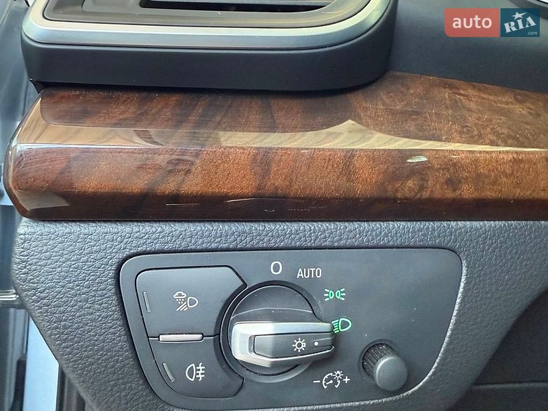 Позашляховик / Кросовер Audi Q5 2018 в Володимирі
