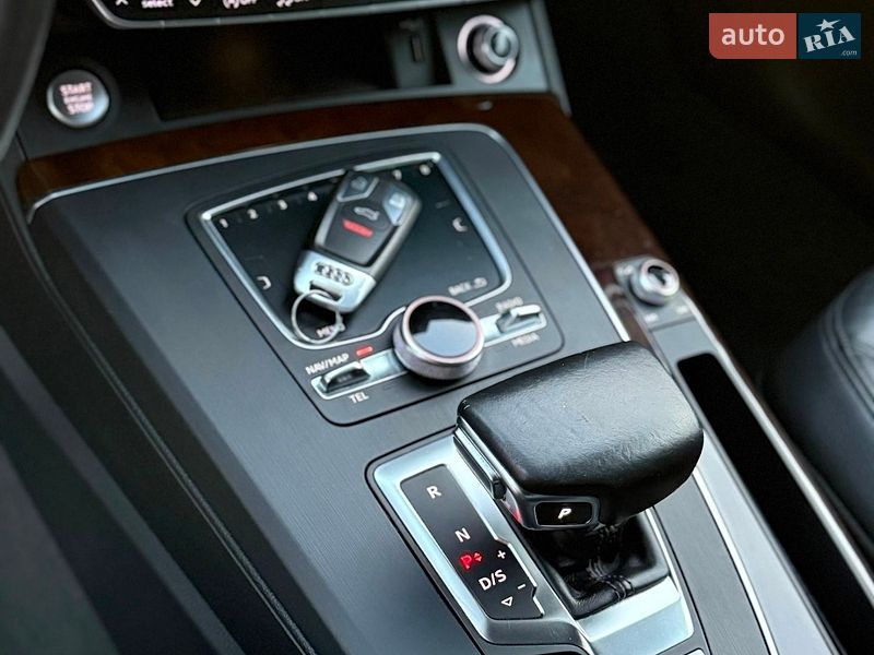 Позашляховик / Кросовер Audi Q5 2018 в Володимирі