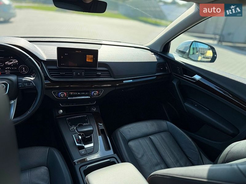Позашляховик / Кросовер Audi Q5 2018 в Володимирі