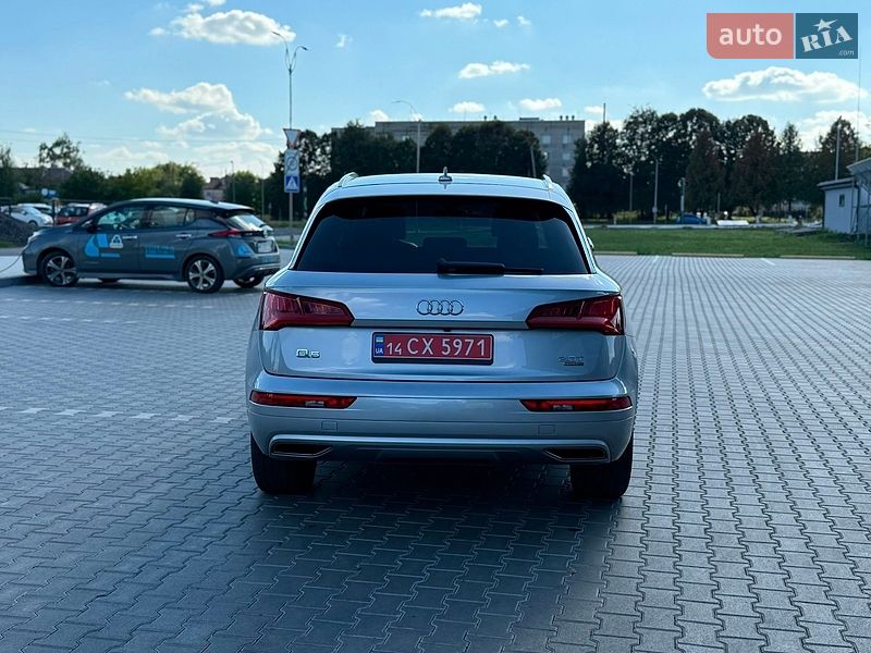 Позашляховик / Кросовер Audi Q5 2018 в Володимирі
