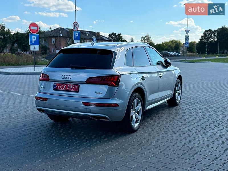 Позашляховик / Кросовер Audi Q5 2018 в Володимирі