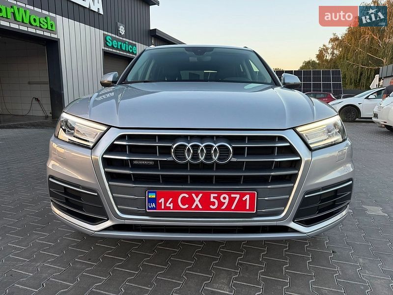 Позашляховик / Кросовер Audi Q5 2018 в Володимирі