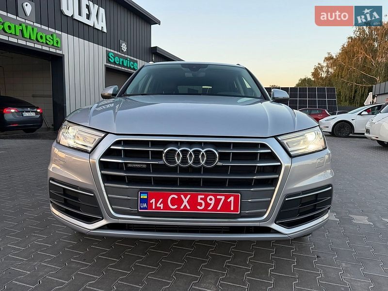 Позашляховик / Кросовер Audi Q5 2018 в Володимирі
