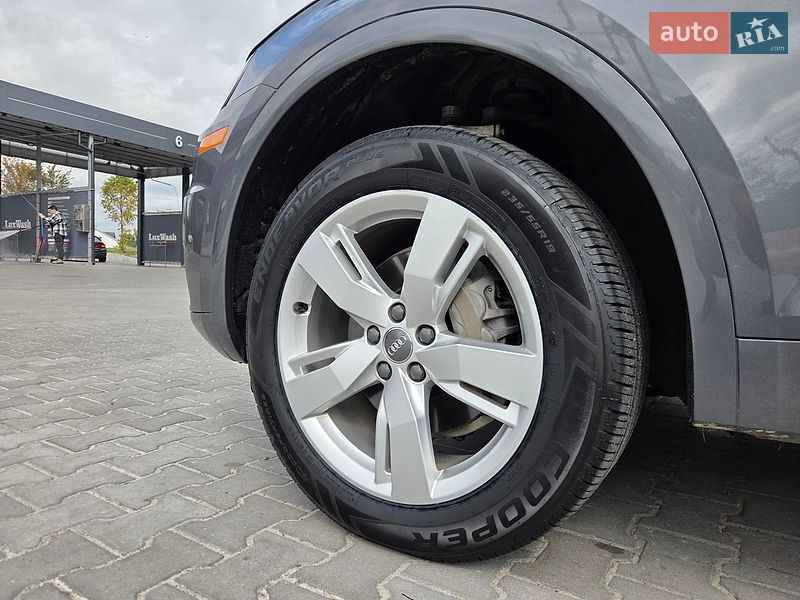 Внедорожник / Кроссовер Audi Q5 2018 в Львове