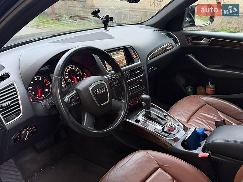 Позашляховик / Кросовер Audi Q5 2012 в Тячеві