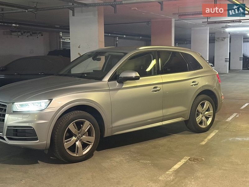 Внедорожник / Кроссовер Audi Q5 2018 в Киеве