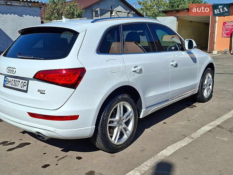 Позашляховик / Кросовер Audi Q5 2014 в Великодолинському