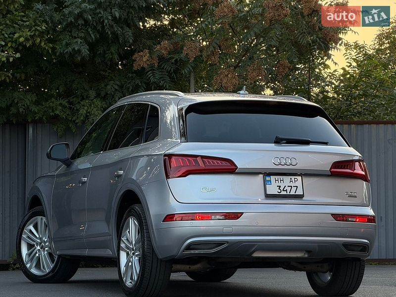 Позашляховик / Кросовер Audi Q5 2017 в Одесі фото 23 Позашляховик / Кросовер Audi Q5 2017 в Одесі