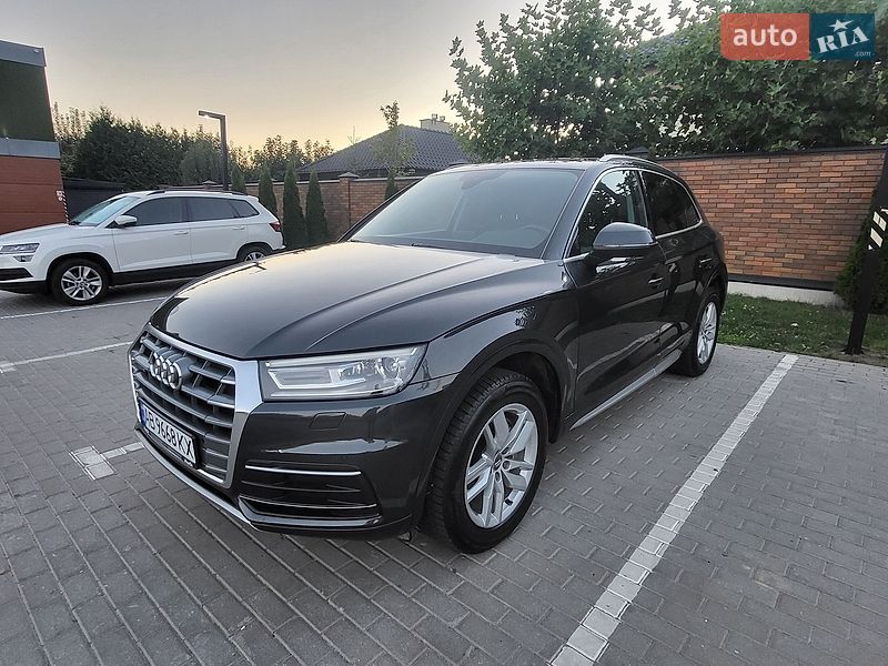 Позашляховик / Кросовер Audi Q5 2019 в Вінниці