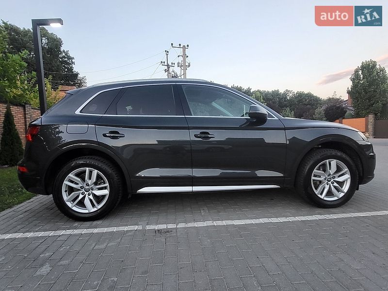 Позашляховик / Кросовер Audi Q5 2019 в Вінниці
