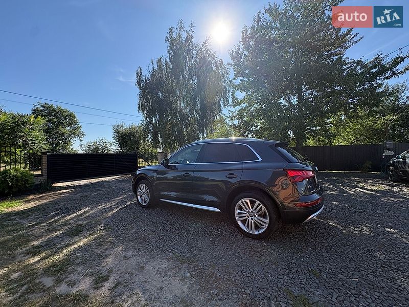Внедорожник / Кроссовер Audi Q5 2018 в Луцке
