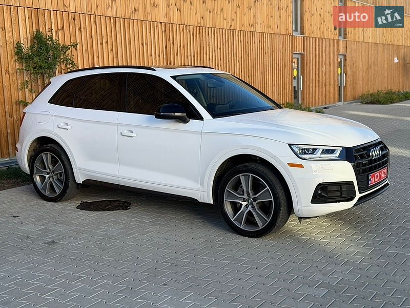 Позашляховик / Кросовер Audi Q5 2020 в Львові