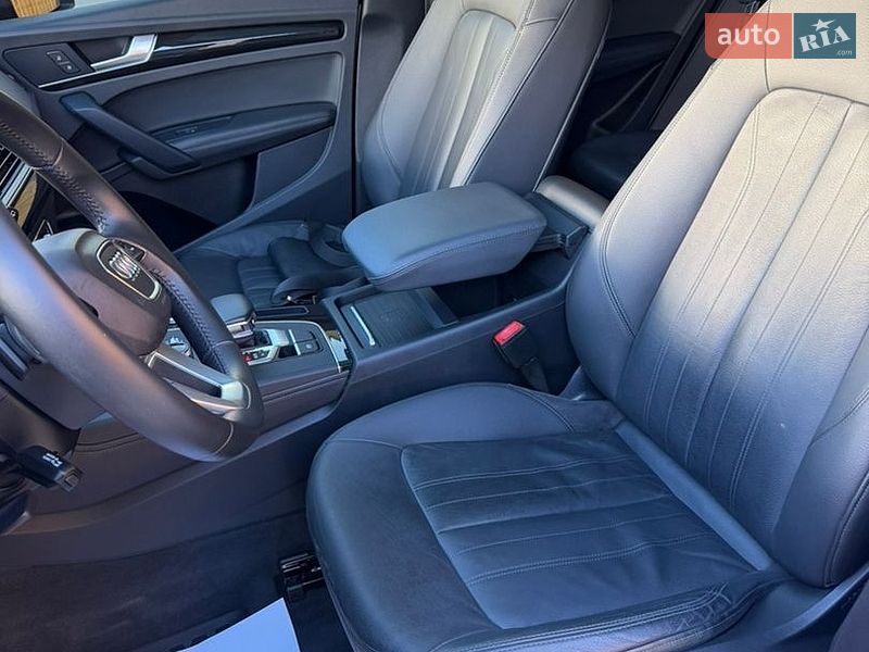Позашляховик / Кросовер Audi Q5 2020 в Львові