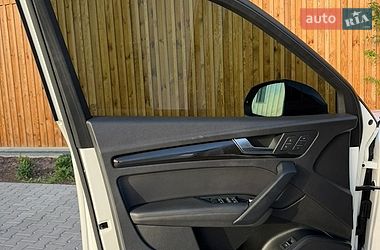 Позашляховик / Кросовер Audi Q5 2020 в Львові