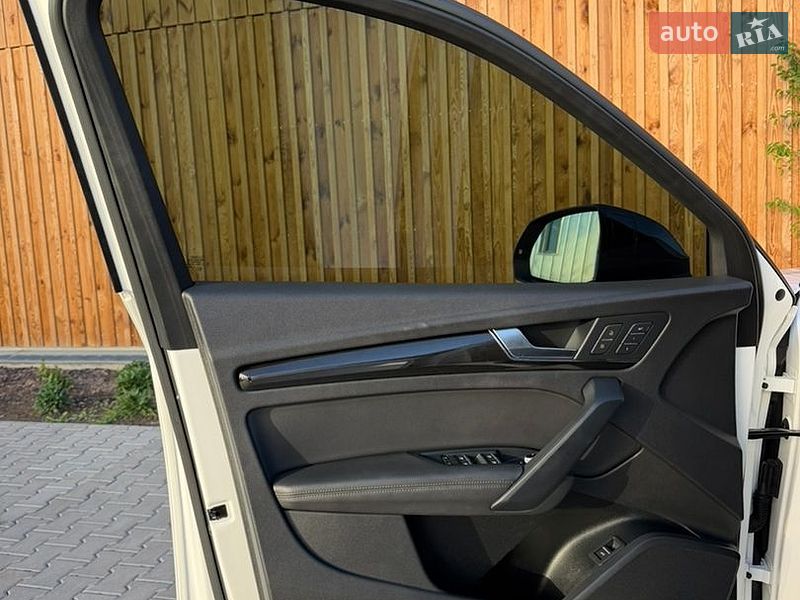 Позашляховик / Кросовер Audi Q5 2020 в Львові