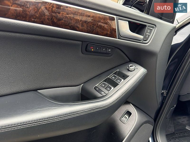 Внедорожник / Кроссовер Audi Q5 2015 в Одессе