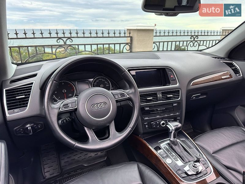 Внедорожник / Кроссовер Audi Q5 2015 в Одессе