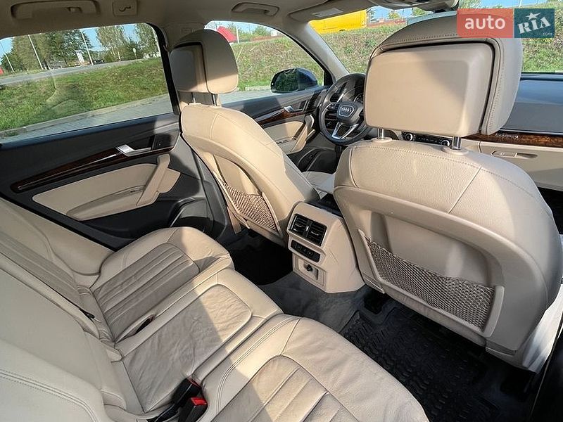 Внедорожник / Кроссовер Audi Q5 2018 в Стрые