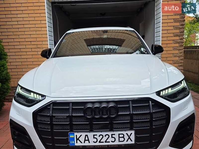 Внедорожник / Кроссовер Audi Q5 2023 в Киеве