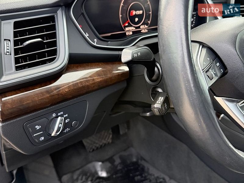 Позашляховик / Кросовер Audi Q5 2018 в Луцьку