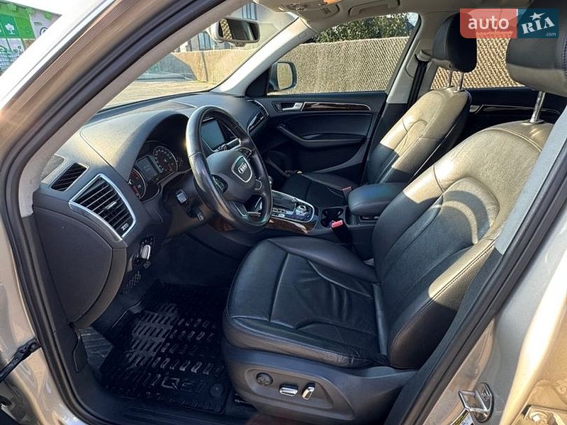 Позашляховик / Кросовер Audi Q5 2013 в Вараші