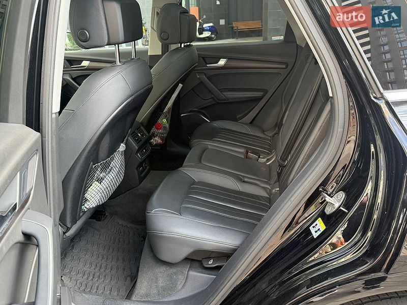 Позашляховик / Кросовер Audi Q5 2021 в Переяславі