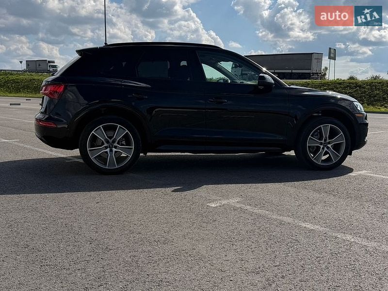 Позашляховик / Кросовер Audi Q5 2020 в Львові