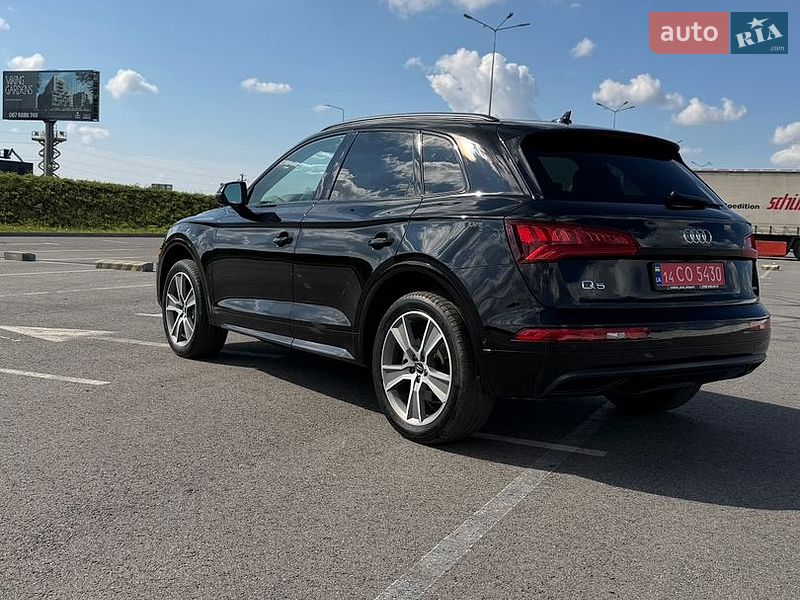 Позашляховик / Кросовер Audi Q5 2020 в Львові