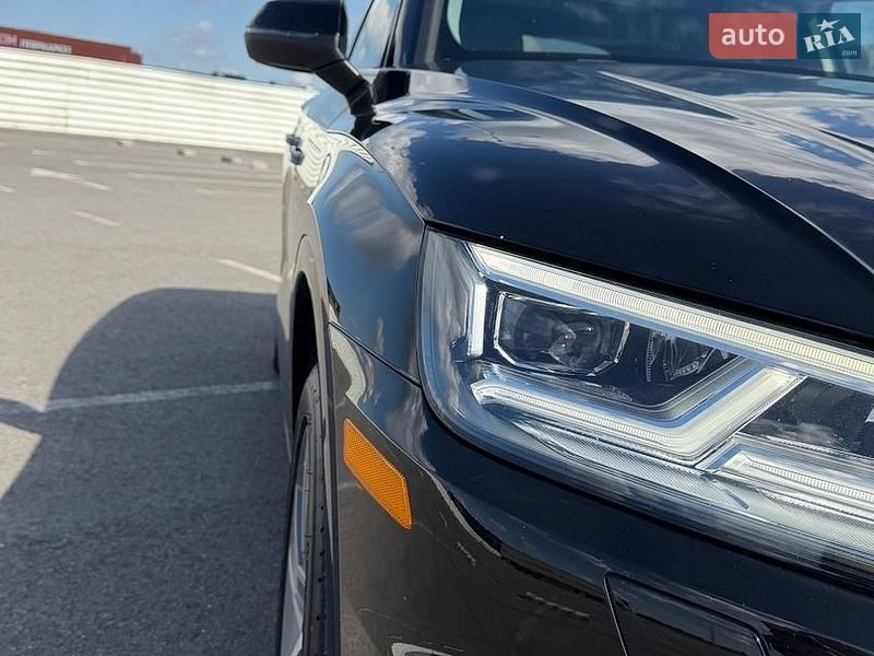 Позашляховик / Кросовер Audi Q5 2020 в Львові