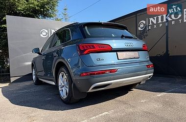 Позашляховик / Кросовер Audi Q5 2017 в Львові