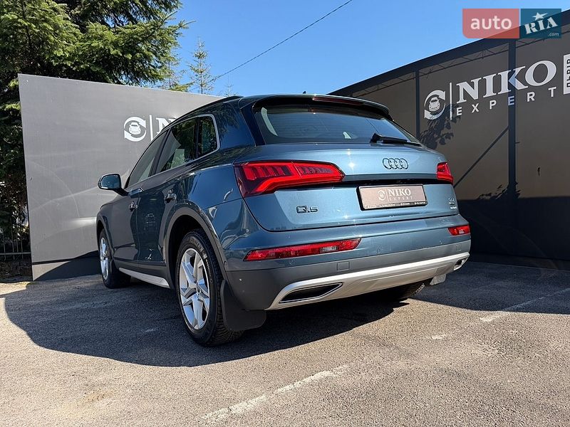 Позашляховик / Кросовер Audi Q5 2017 в Львові