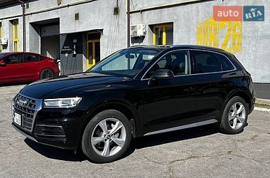 Внедорожник / Кроссовер Audi Q5 2018 в Киеве