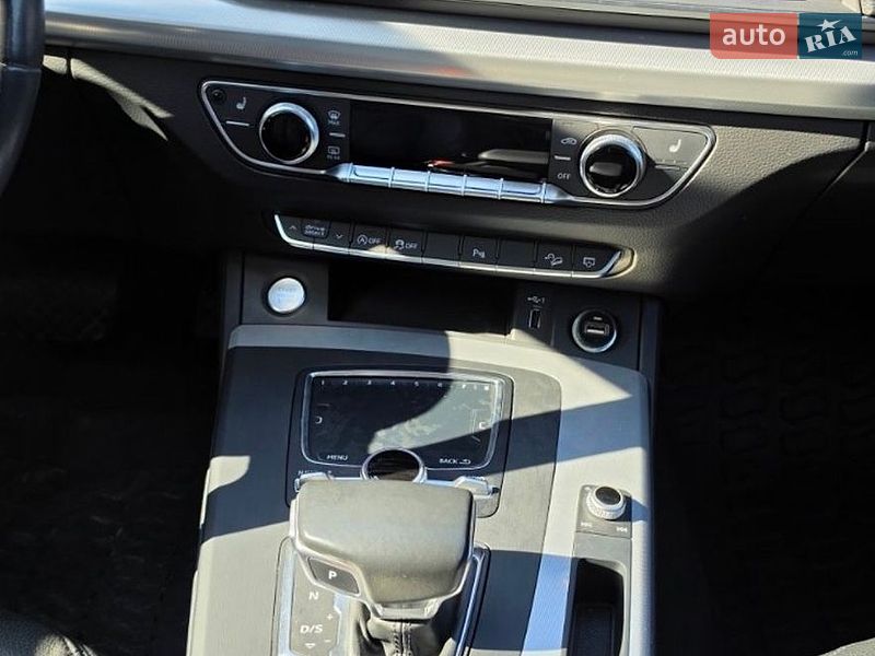 Внедорожник / Кроссовер Audi Q5 2018 в Киеве