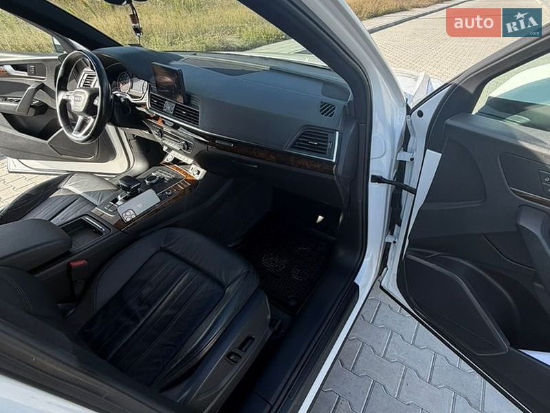 Позашляховик / Кросовер Audi Q5 2018 в Рівному